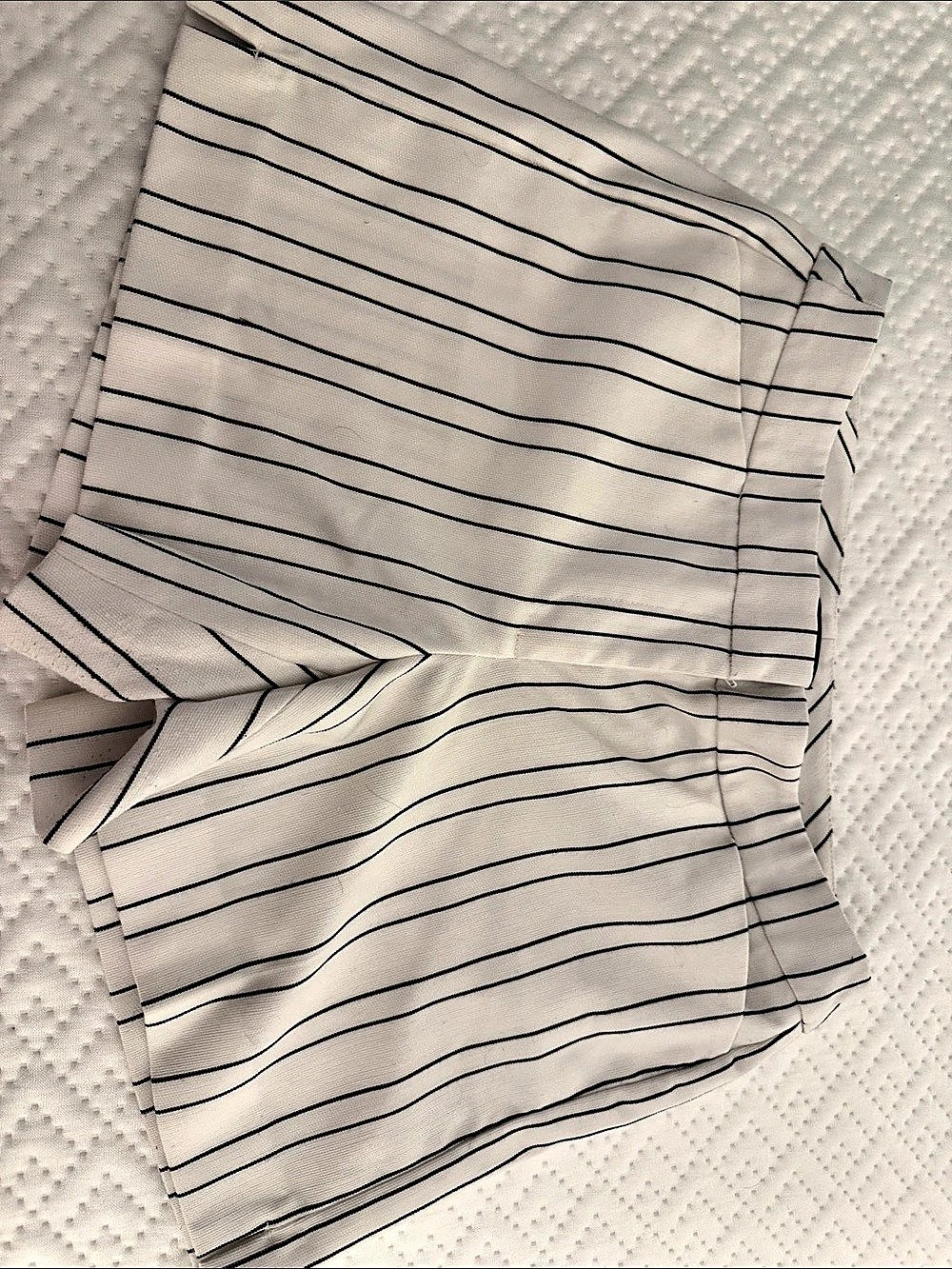 White House Black Market Striped High Waist Shorts in White & Black Size 6